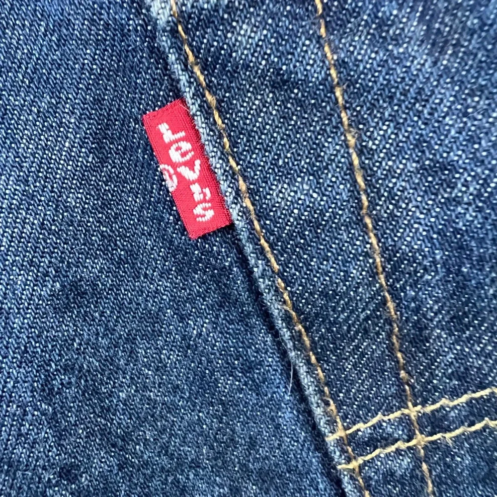 LEVI'S 501 Original Fit Jeans Mens 42x32 Dark Indigo Blue Button Fly Classic